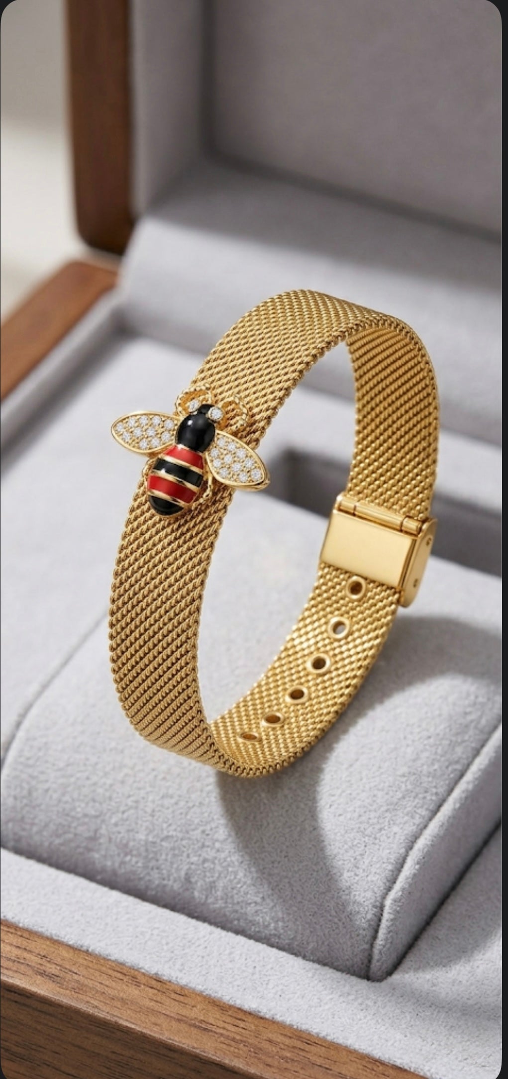 The Amara Bracelet