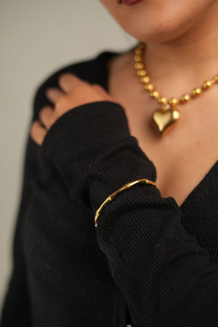 Stunning Golden Heart Statement Necklace