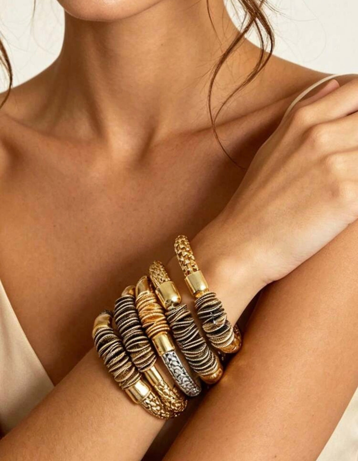 Pack of 5 retro bracelets