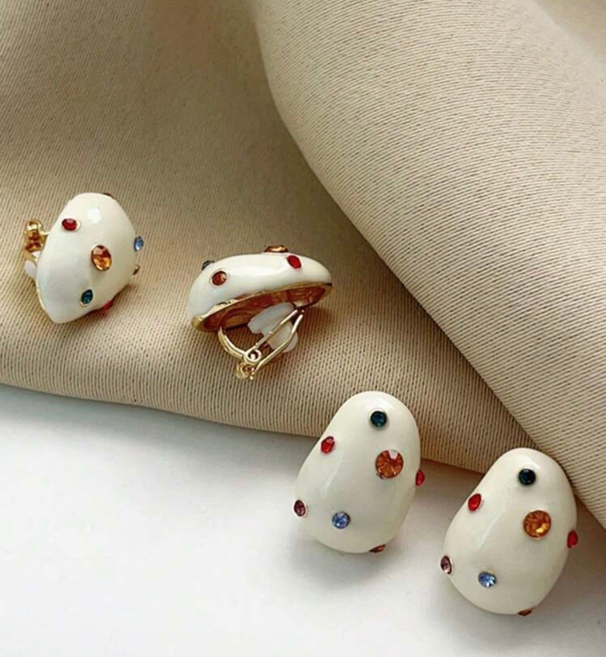 White enamel colorful diamond earrings (clip on)