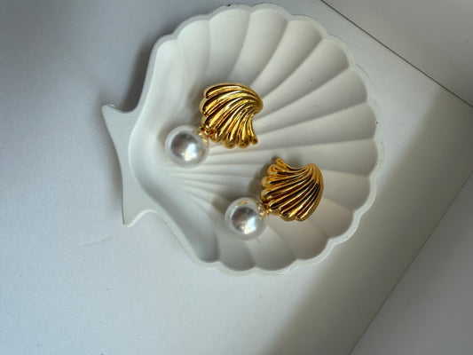 Shell luxe earrings
