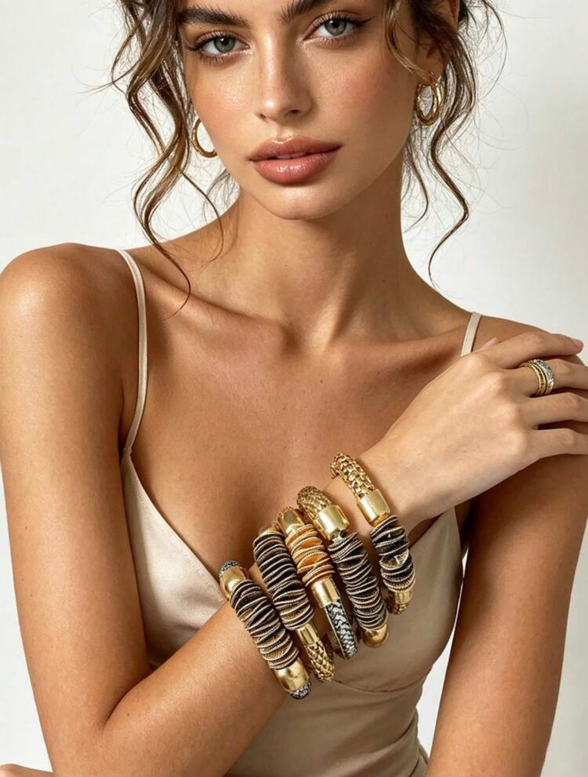 Pack of 5 retro bracelets