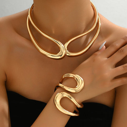 Fushion flow gold necklace