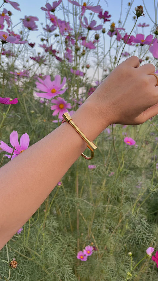 The golden arc bracelet