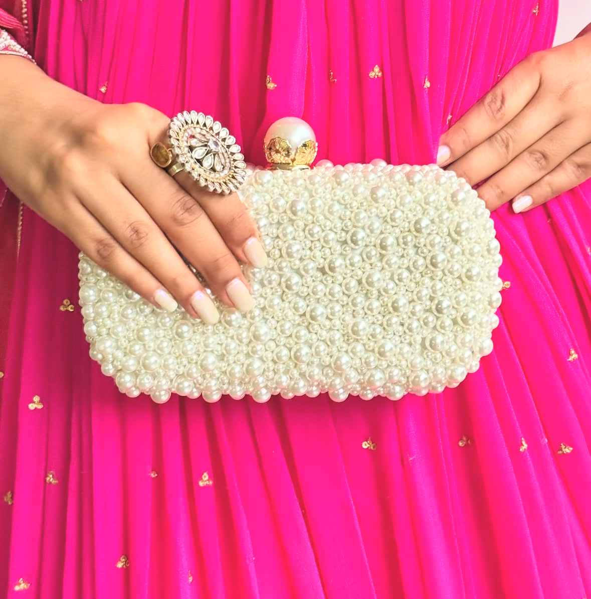 Pearl clutch