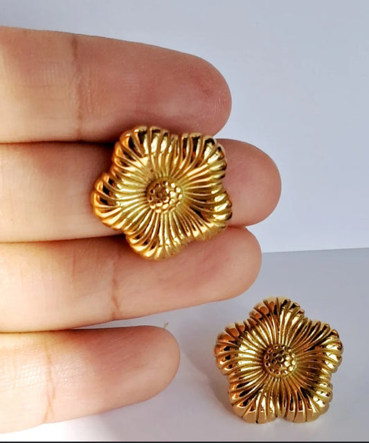 Flora luxe earrings