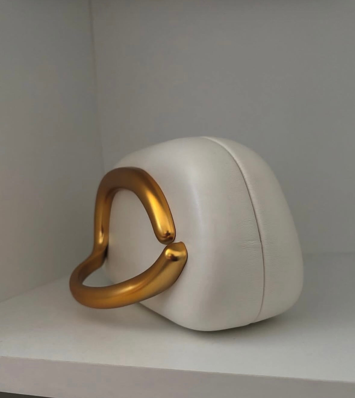 Ovate Clutch( Pre Order)