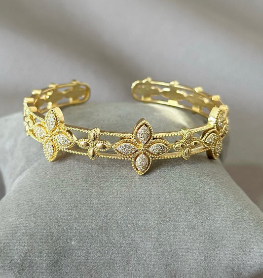 Zahra golden cuff